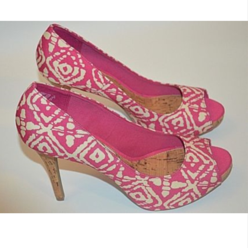 Christian Sirano Pink Tribal Peep Toe Heels 10